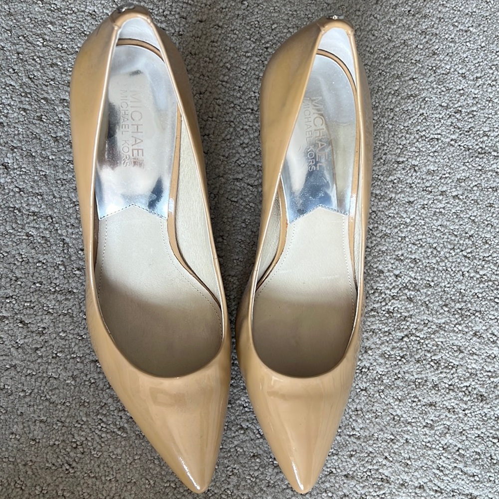 Michael Kors cream high heel in good condition size 10
